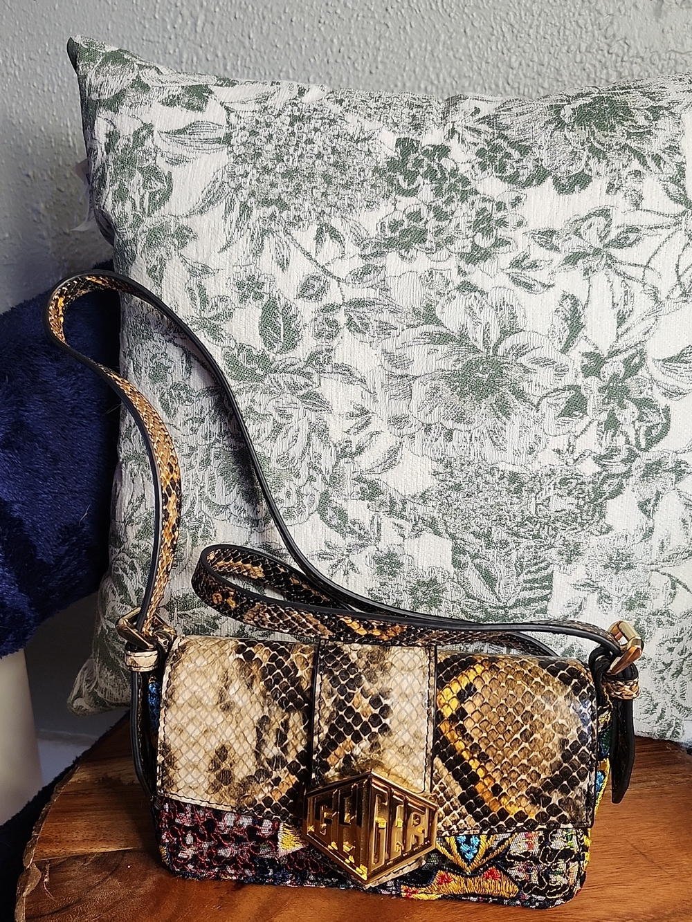 Kurt Geiger Multicolor Embroidered Python-Print Leather Crossbody Bag Rare Euc